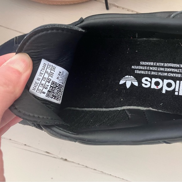 Adidas Originals Black Samba OG Sneakers - Picture 5 of 7